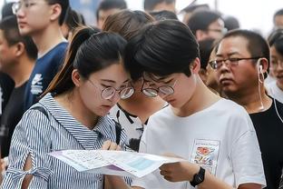 卡鲁索不留情面&普林斯屡次建功！湖人最多落后18分追到仅剩6分